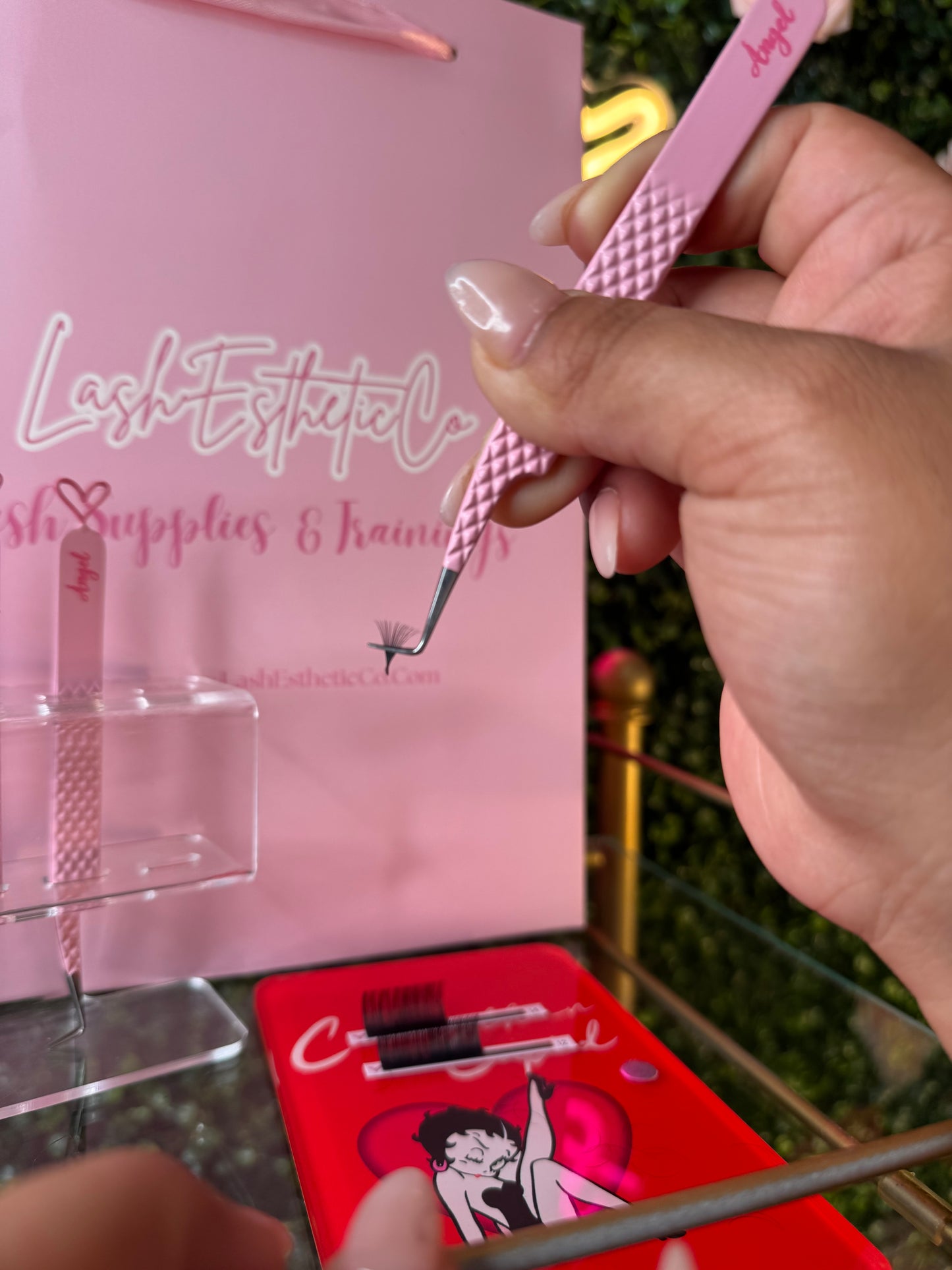 90° Angel Tweezer