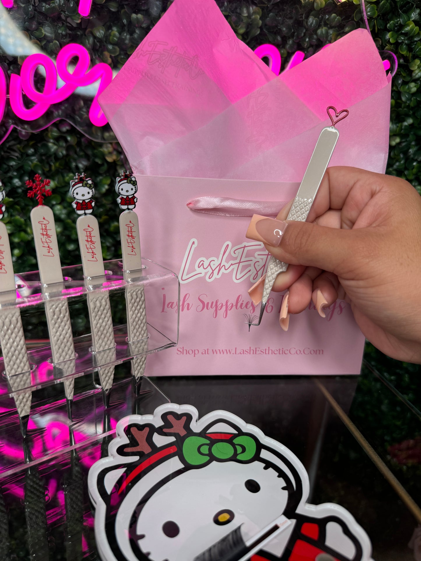 Heart 90° Tweezer
